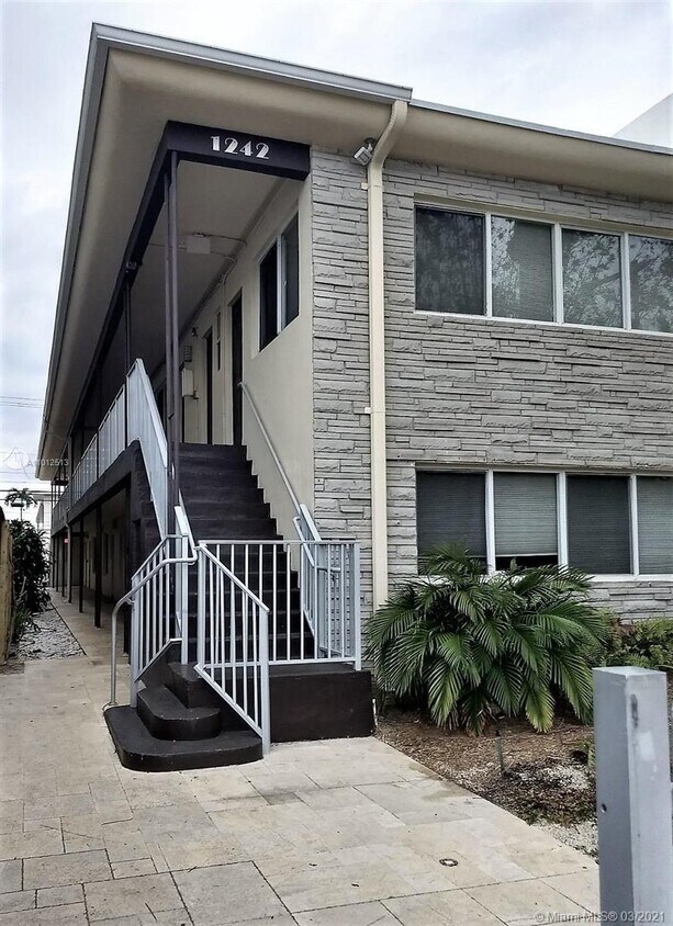 1242 Alton Rd Unit 202, Miami Beach, FL 33139 Condo for Rent in Miami