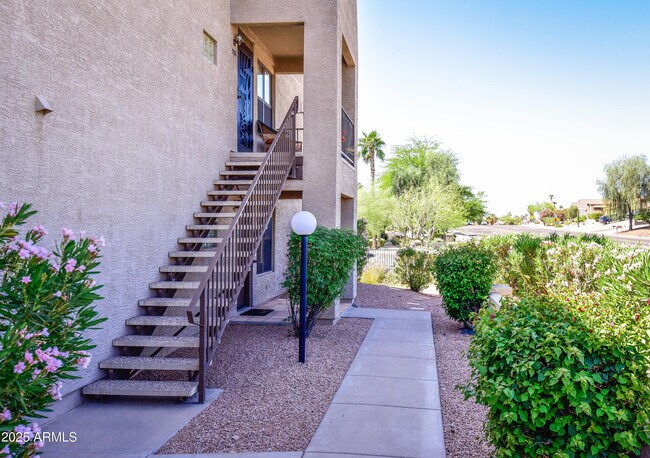 Foto del edificio - 14910 N Kings Way