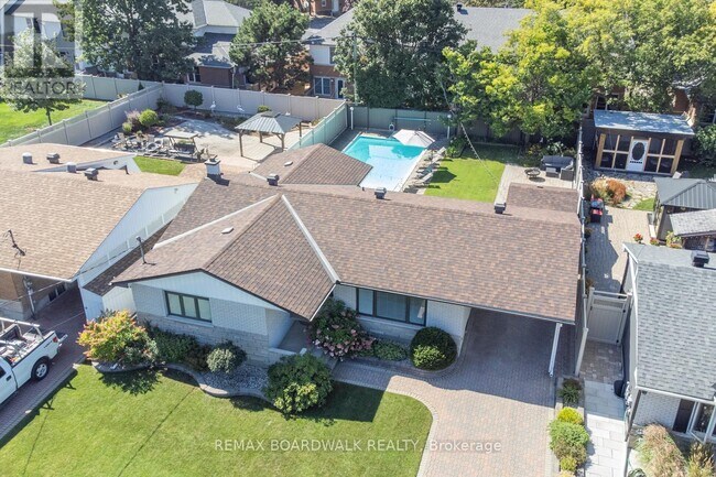 Photo du bâtiment - 1588 Maxime St