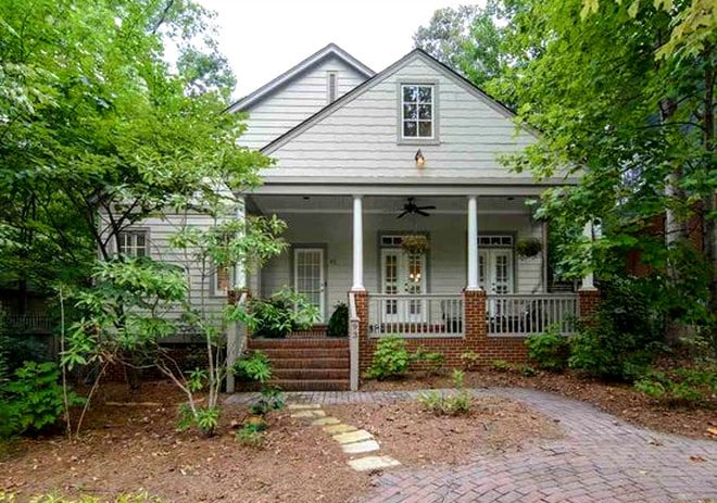Primary Photo - 93 Hawthorn St