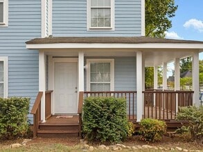 Building Photo - 1705 Bailey Ave