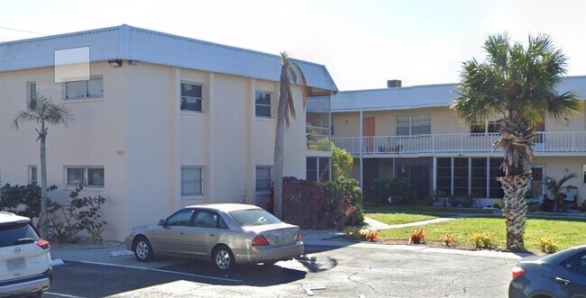 Building Photo - 460 Base Ave E