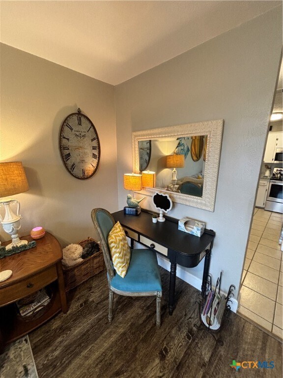 Foto del edificio - 1307 Sherry Ln