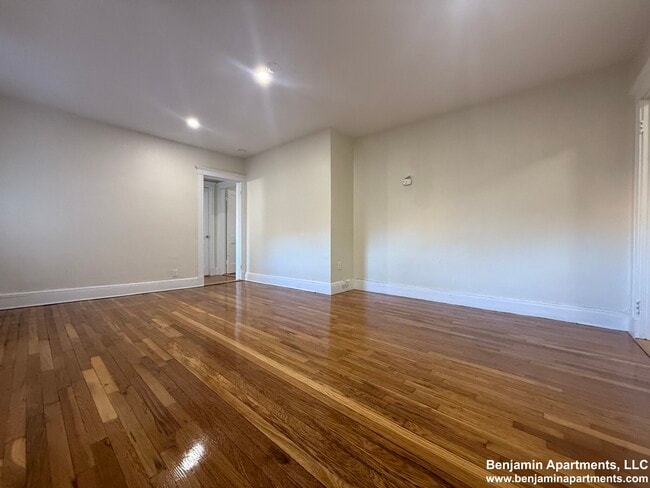 Building Photo - 1626 Commonwealth Ave