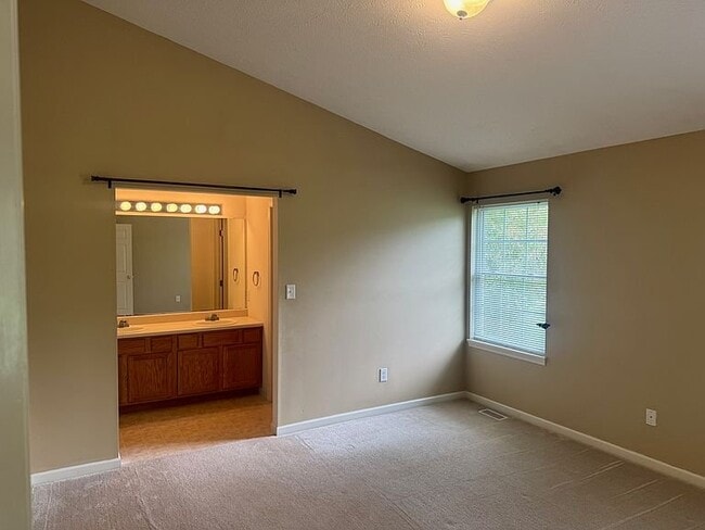 Building Photo - 4626 S Sparrow Ct