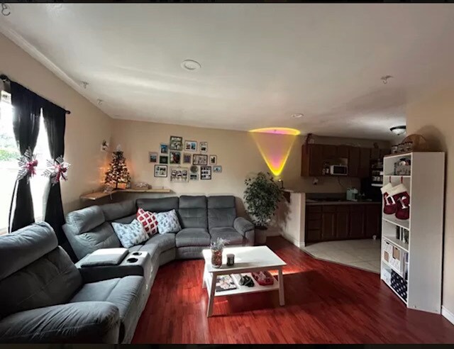 Foto del edificio - 935 N 1st Ave