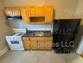 Building Photo - 490 Tremont Ave