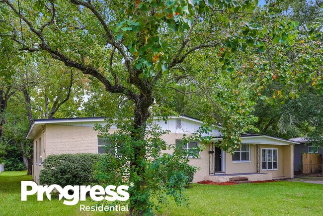 Building Photo - 6511 Burgundy Rd S
