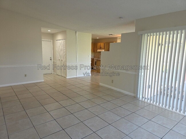 Foto del edificio - 1049 Ridgeway Dr