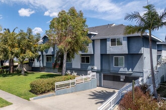 Building Photo - Menlo Apartments