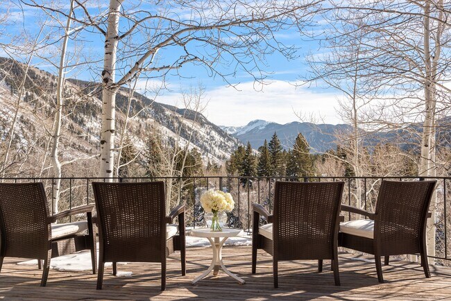 Foto del edificio - 164 Eastwood Rd