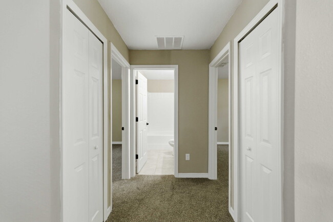 Building Photo - No HOA! Spacious 3 Bedroom Home with Large Backyard & Fire Pit – Move-In Ready