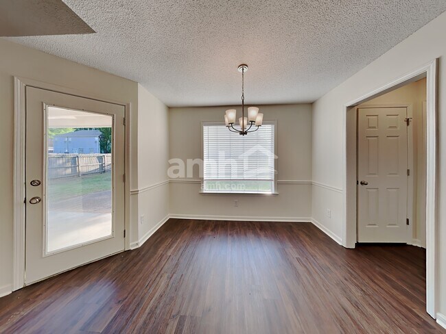 Building Photo - 1315 Chatman Cove