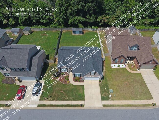 Building Photo - 640 Cromwell Dr