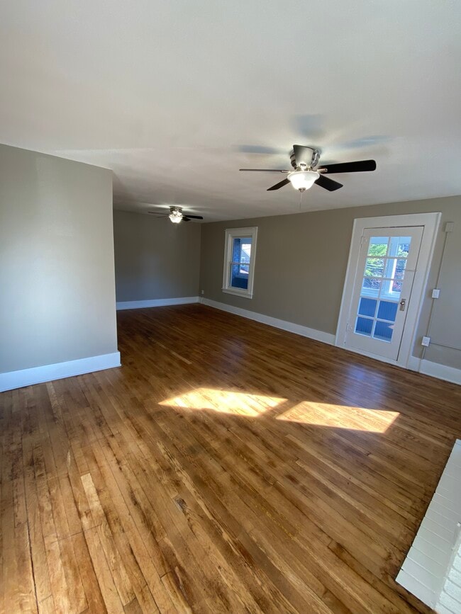 Foto del edificio - 1806-1812 4th St