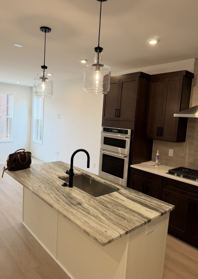 Photo - 22125 Little Mount Ter Apartment