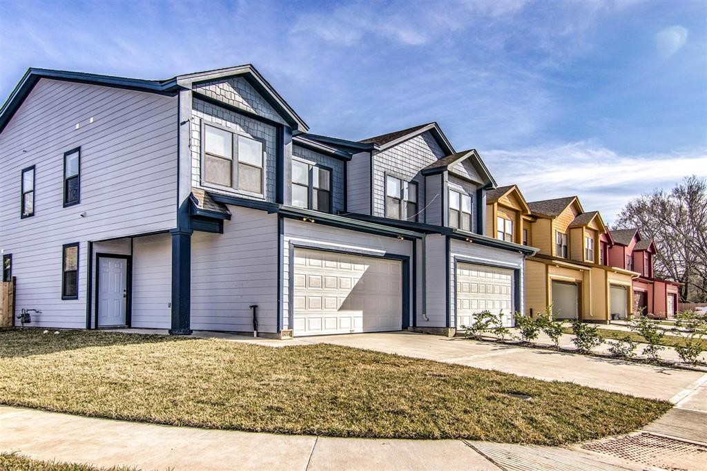 Primary Photo - 4303 Oak Ridge Dr