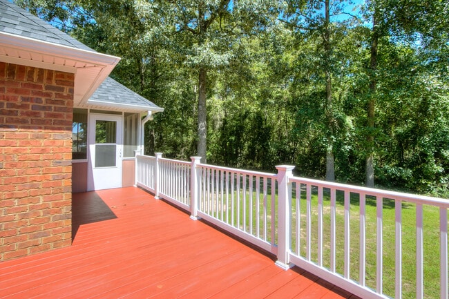 Building Photo - 3165 Foxcroft Cir