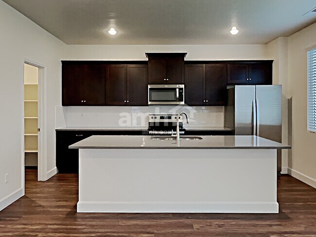 Foto del edificio - 9447 W Hiden Stream St