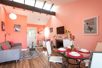 Building Photo - 2205 Spring Creek Dr