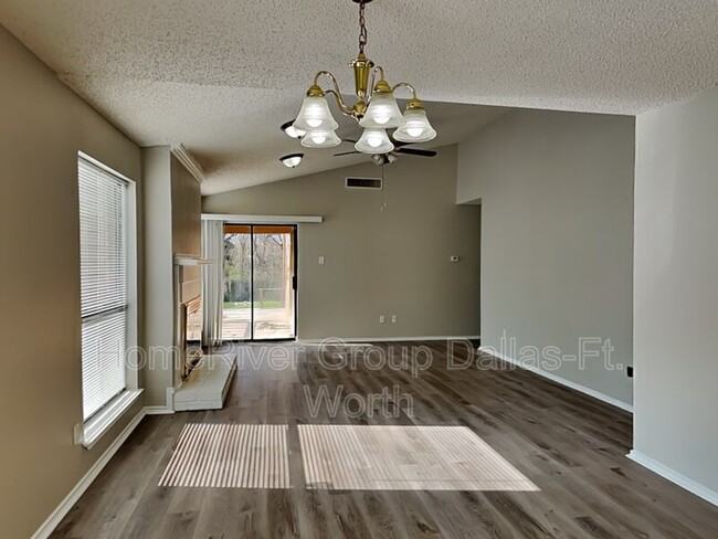 Foto del edificio - 1725 Lemonwood Cir