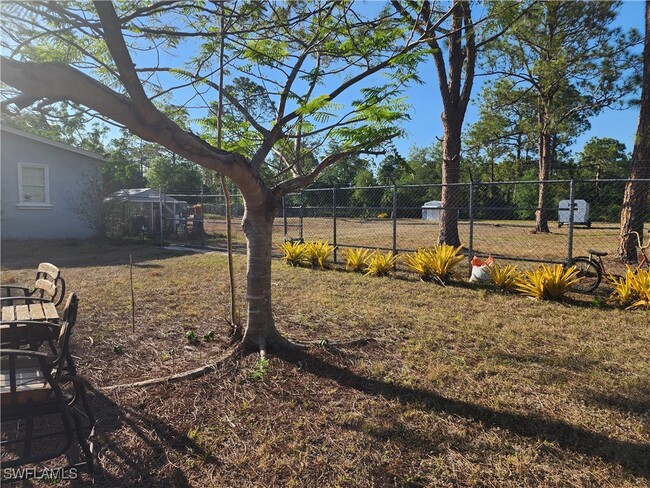 Foto del edificio - 369 Bald Cypress Ave