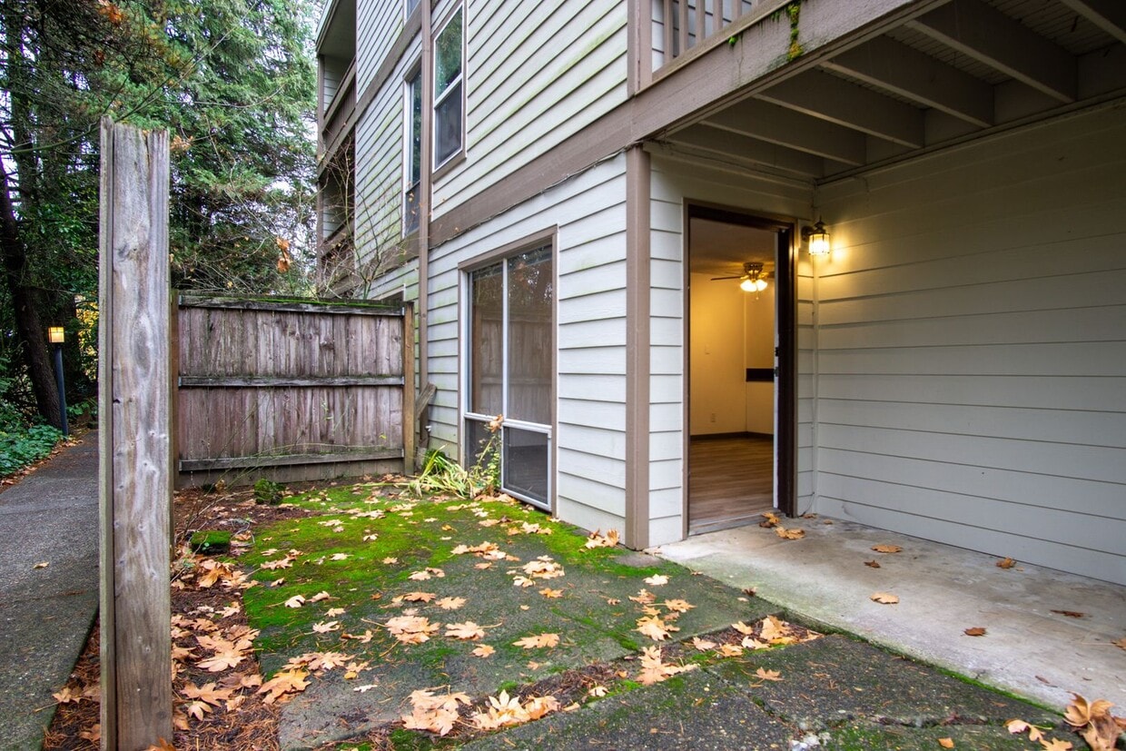 Primary Photo - Nicely Renovated One Bedroom Near OHSU Ava...