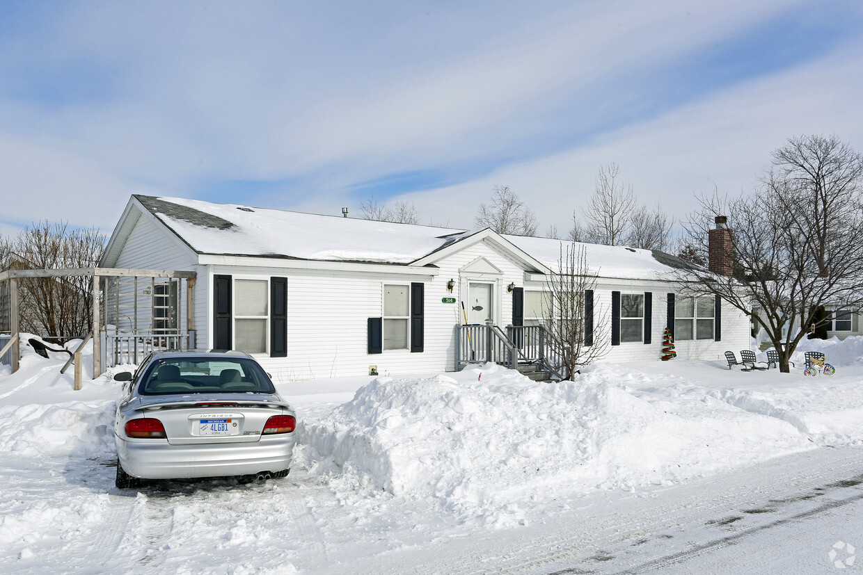 The Lakes MHC - Apartments in Kimball Township, MI | Apartments.com