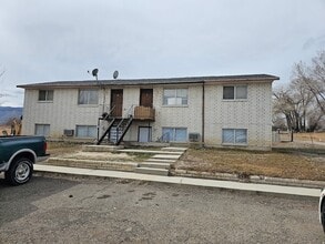 Building Photo - 215 N 400 W