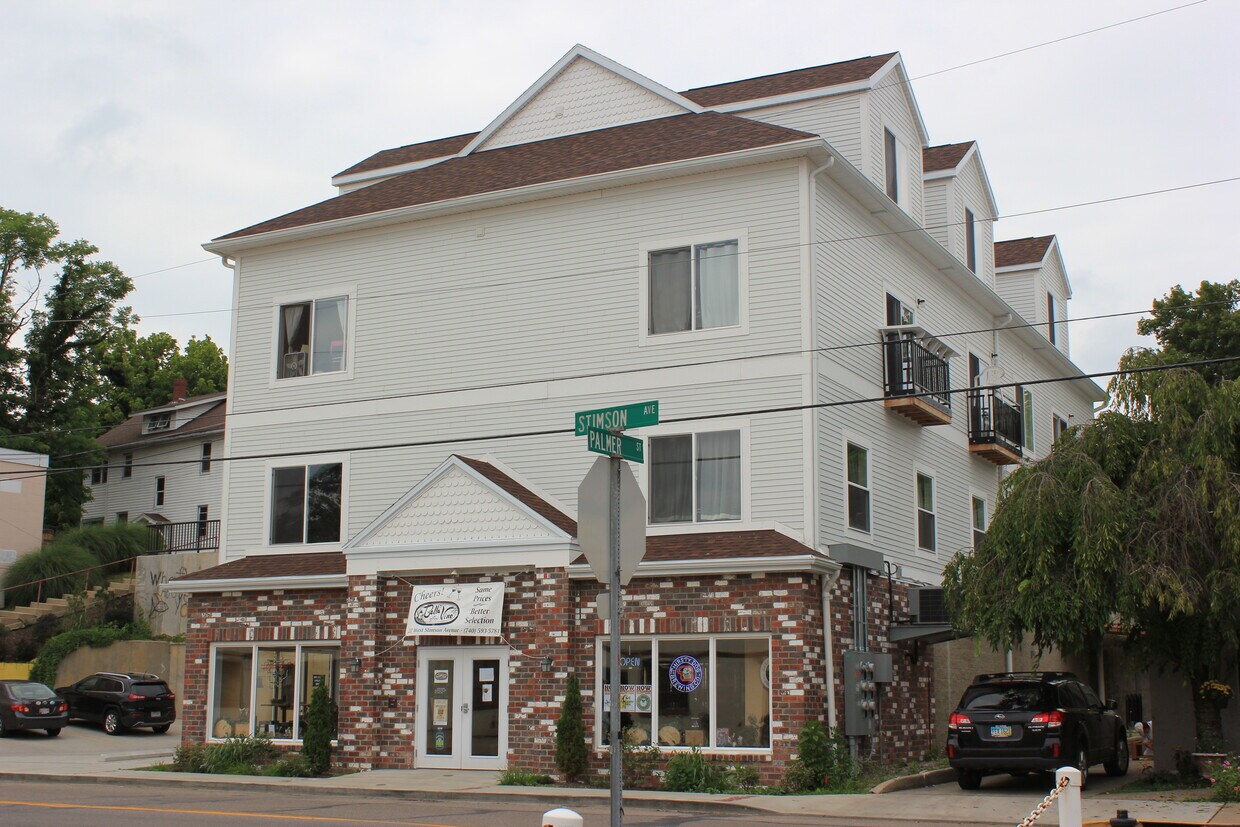 Primary Photo - 22 W Stimson Ave