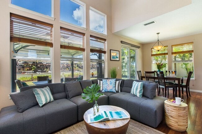 Building Photo - Modern Water Front Condo w/Gorgeous Views, A/C, Yard, & Shared Pool. Ohana Kai