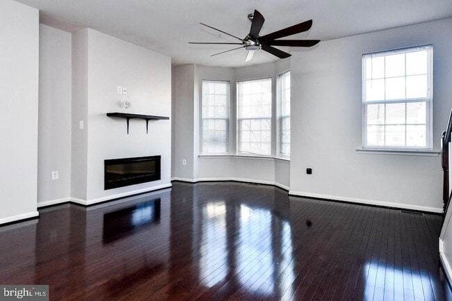 Photo - 9553 Weshurst Ln Townhome