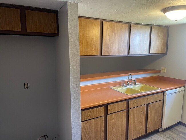 Foto del edificio - 2 bedroom duplex for rent in SW OKC near I...