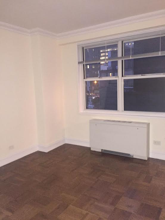 Foto principal - 365 W 50th St