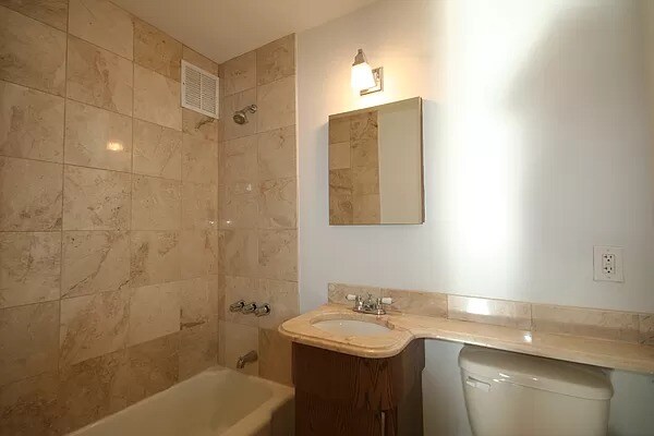 Foto del edificio - 328 8th Ave