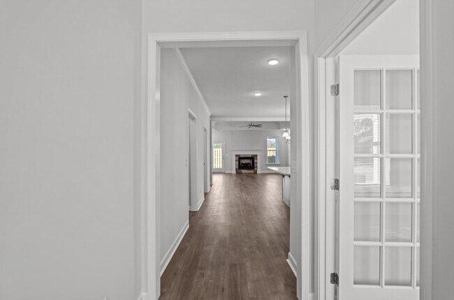 Foto del edificio - 8163 Snelling Dr