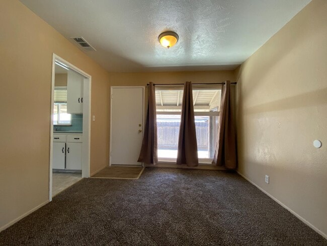 Building Photo - 4734 E Princeton Ave