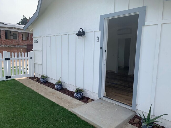 Foto del edificio - New & Modern 1 Bed / 1 Bath on Fire Mountain! 2 Miles to the Beach