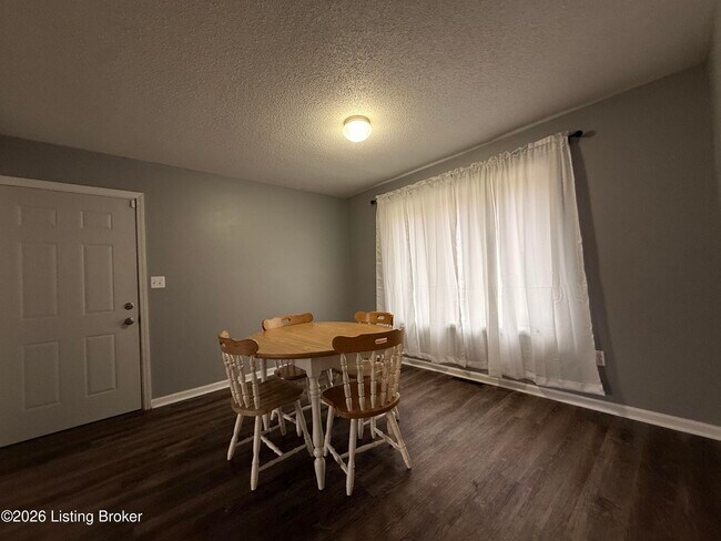 Foto del edificio - 2009 Sunbeam Rd