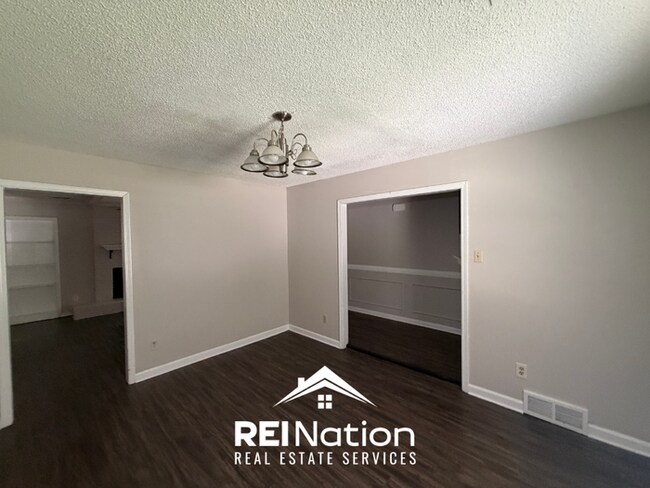 Building Photo - 7057 Hillshire Dr