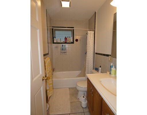 Building Photo - 37 Belknap St