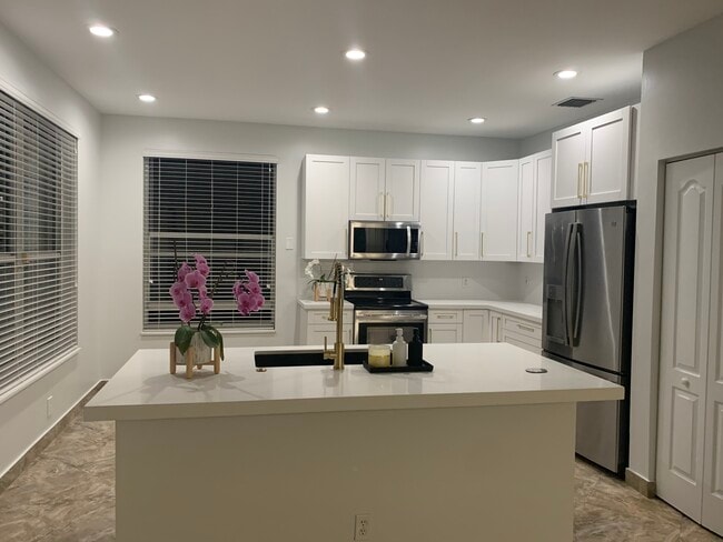 Photo - 1530 SW 193rd Terrace House