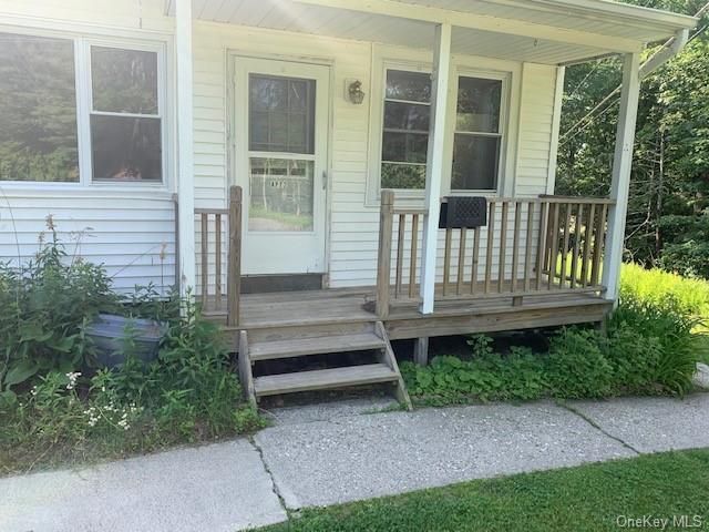 Primary Photo - 50 Stein Rd