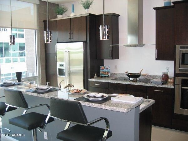 Foto del edificio - 356 S Farmer Ave