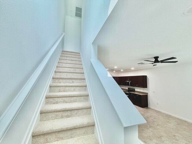 Foto del edificio - 4093 S Longwood Lk Sq