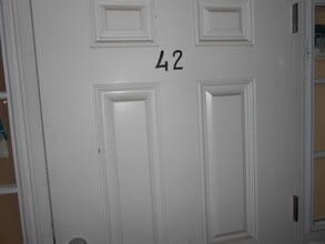 Building Photo - 50 Greenhouse Rd