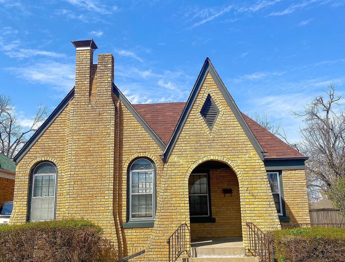 Photo - 2121 NW 28th St (Oklahoma City, OK)