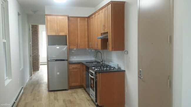 Building Photo - 9 Bradford St