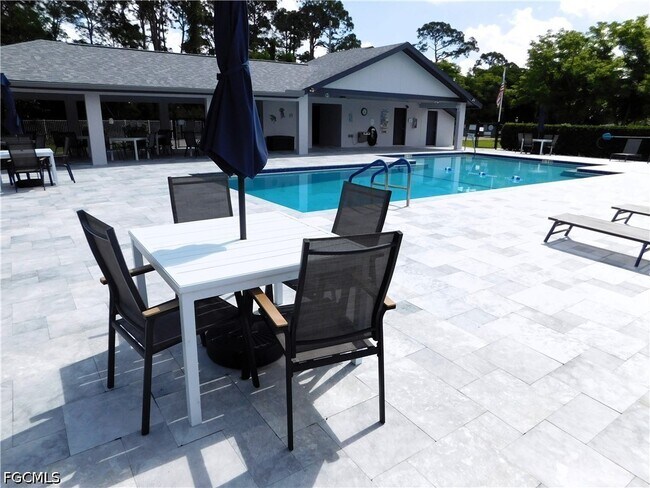 Building Photo - 10525 Putnam Ct