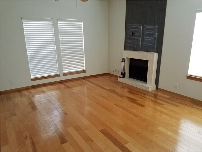 Foto del edificio - 802 S 1st St